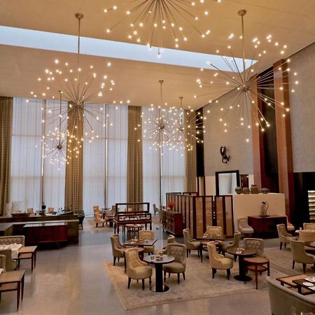 Отель Grand Hyatt Гургаон Экстерьер фото